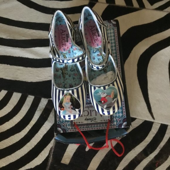 irregular choice size 42